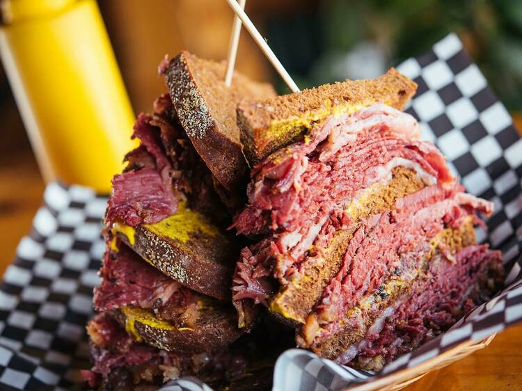 15 delis with the best Montreal smoked meat 15 delis with the best Montreal smoked meat